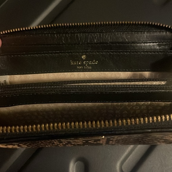 Kate Spade Wallet - Picture 6 of 9